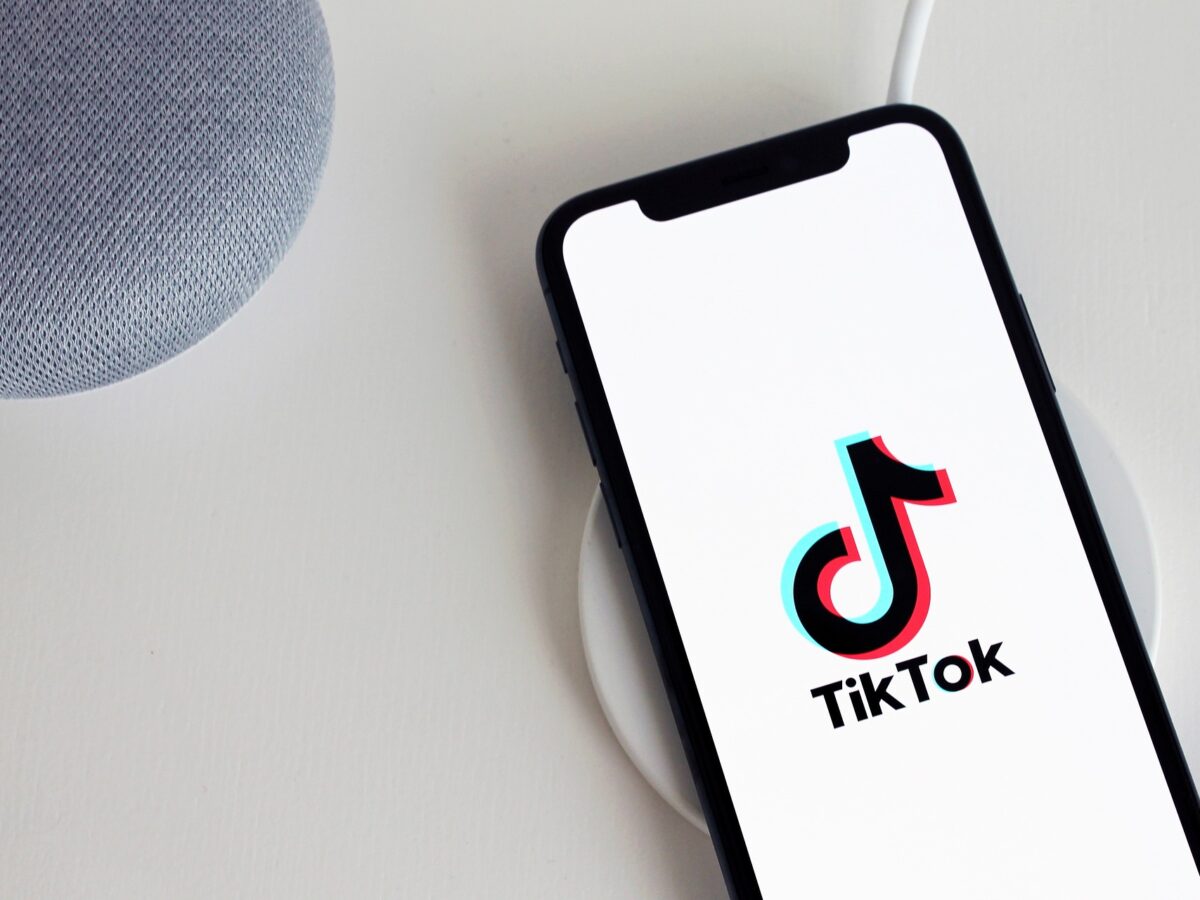 TikTok algoritmu evolūcija un stratēģiskā oriģinalitāte
